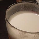 高崎流居酒屋 道場 - 「アサヒスーパードライエクストラコールド」の泡は細かい！