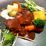 ビストロ・ド・ヨシモト - お肉料理（仔牛のソテーデミグラスソース）