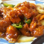 中国料理 九龍居 - 鶏肉の辛し炒めは、ピリ辛の酢豚みたいな感じですよ……