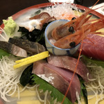 鮮魚の桶盛りと創作天ぷら 天しゃり - 五種盛り〔2人前〕雨の日サービスで一品くださったそうです♡