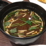 キッチン兆 - 和風ハンバーグ＆カニクリームコロッケ（税込 1,598円）評価＝◎　の味噌汁