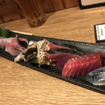 粉吉うどん - 刺身盛り合わせ