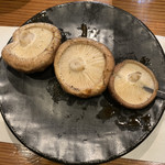 Robatayaki To Nihonshu To Takuranke - 椎茸焼き