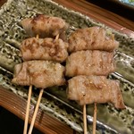 炉端焼きと日本酒とたくらんけ - キュウイ豚巻き