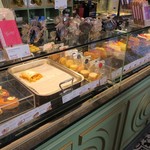 K. u. K. Hoflieferanten - Gerstner & Schlumberger - ケーキｍのショーケース。