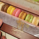 K. u. K. Hoflieferanten - Gerstner & Schlumberger - ・「Macarons gift box マカロン10個入り(€12.60)」