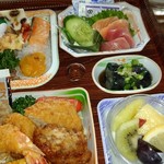 平柳仕出店 - 二千円のお料理