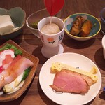 KASUMI izakaya+restaurant - おばんざいランチ