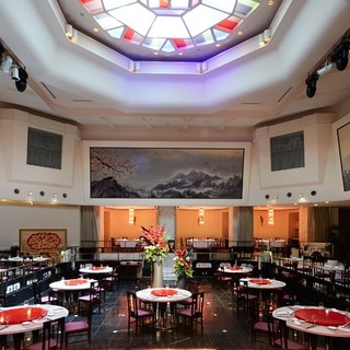 オリエンタルな雰囲気漂う豪華な空間◆貸切は最大150名様可能