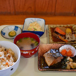 道の駅 吉野ヶ里 さざんか千坊館 - 鶏めし定食 ￥800で大満足でした！