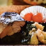 道の駅 吉野ヶ里 さざんか千坊館 - サバの煮付け、野菜の和え物、玉子焼き、金柑