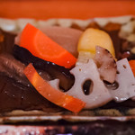 道の駅 吉野ヶ里 さざんか千坊館 - 佐賀名物のレンコンのきんぴら、お煮しめ、水芋の酢の物！水芋の酢の物はお初でしたが美味しかったです♪