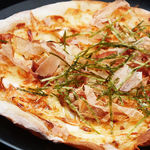 櫻蝦和長蔥的日式披薩