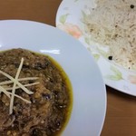 ハラールフードマルハバ - JHIGA BEGAN。ナスとエビを使ったカレー。
