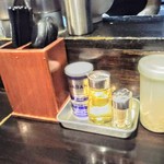 ほうきぼし+ - ニンニクチップが置かれてます。入れなくても充分！