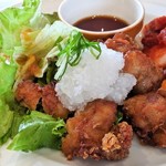 Ko kosu - 鶏の唐揚げ鬼おろしポン酢＆ブロッコリーとベーコンのトマトソース（日替りランチ）