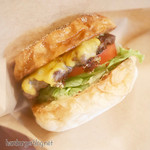Good News Cafe SHIN - 料理写真:チェダーチーズバーガー