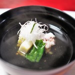 十勝川温泉 三余庵 - お椀　タラバ蟹　もろこし真丈　甘唐辛子　白髪ねぎ