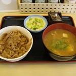 松屋 - ｢得朝ミニプレミアム牛めし豚汁セット｣です｡2019/08