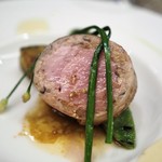 スゥリル - 松坂ポークのルーロー　ナッツの風味　ジュのソース　ローズマリーのソース　カボチャ
