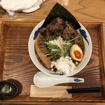 麺屋 猪一 離れ - [限定]黒毛和牛A4～炙り和牛の鬼おろしそば(黒醤油)味付け玉子入り 1,300円