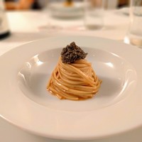 プリズマ - キャビアと赤ワインソースのタリオリーニ
