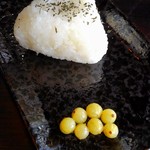 ビストロカフェ ワンナー - ライスをおにぎりにしてくれました♪
