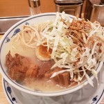 渋谷三丁目らあめん - 豚骨角煮ラーメン