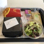 McDonald's - Signature Surf Turf Chicken, Curly Fries, Snack Salad Classicのセット♪