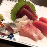 金町製麺 - おまかせ刺身の盛り合わせ　600円