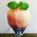 フルーツ＆ソフトクリーム チロル - 川中島白桃となつっこソルベパフェ￥１２００