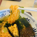 浄土ヶ浜レストハウス - 雲丹が練り込まれた麺とムール貝にはウニ入り♪