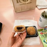 ファミリーマート - 草餅と間違えて買った、ぼた餅／おはぎは甘かった。