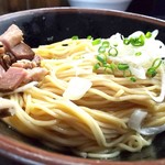麺処 晴 - 冷やし和え玉・醤油 200円