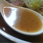 麺屋 八 - 味噌ラーメン:スープ