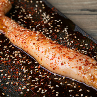 a slice of BEEF ひときれの牛肉_2