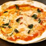 Oven baked margherita pizza