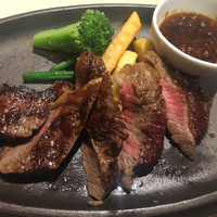 世界のワイン博物館 グランフロント大阪店  - 鉄板ステーキランチ (´∀｀)/