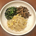 韓国料理 朴氏家 - ナムル盛り