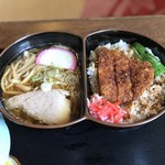 あたご食堂 - ふたご丼　¥800