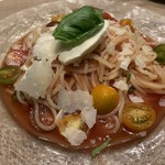 Osteria humming bird - 岩手県花巻産のトマトを使った冷製トマトソースパスタ