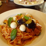 TRATTORIA NONNO - 畑ナスとモッツアレラのトマトソース