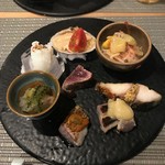 裕の輪 - 色々楽しめるプレート、桃のサラダ美味しい♪