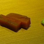 すし幸徳 - 去年仕込んだボラがちょうどいい頃合いに♪
      これヤバい(*^^*)
      ははははははははwwwヤバいヤバい(*^^*)
      本当に旨いです
      これが再訪問の予約とる決め手(*/□＼*)