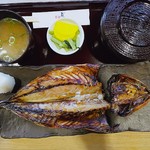 鮨のえん屋 - 特大アジの開き