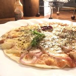 ぼちぼちいこか - サルサピザ 630yen