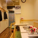 えん - 京成線の高架の隣なので、京成線のカレンダーがありました。