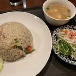 本格タイ料理バル プアン - カオパッゲンキョウワン ￥880円