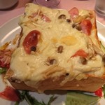 ウエストポイント - パングラタン（栗豚ソーセージときのこ）