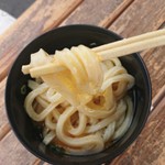 須崎食料品店 - 麺のリフトアップ